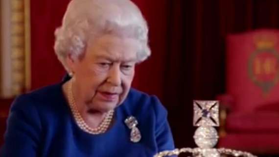 Emergenza Coronavirus, la Regina Elisabetta II: "Grazie per la lotta, uniti e risoluti ne usciremo"