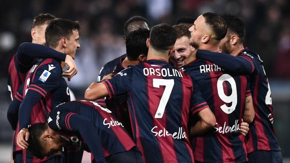 VIDEO - Il Bologna riprende i campioni d'Italia, col Napoli finisce 2-2: gli highlights