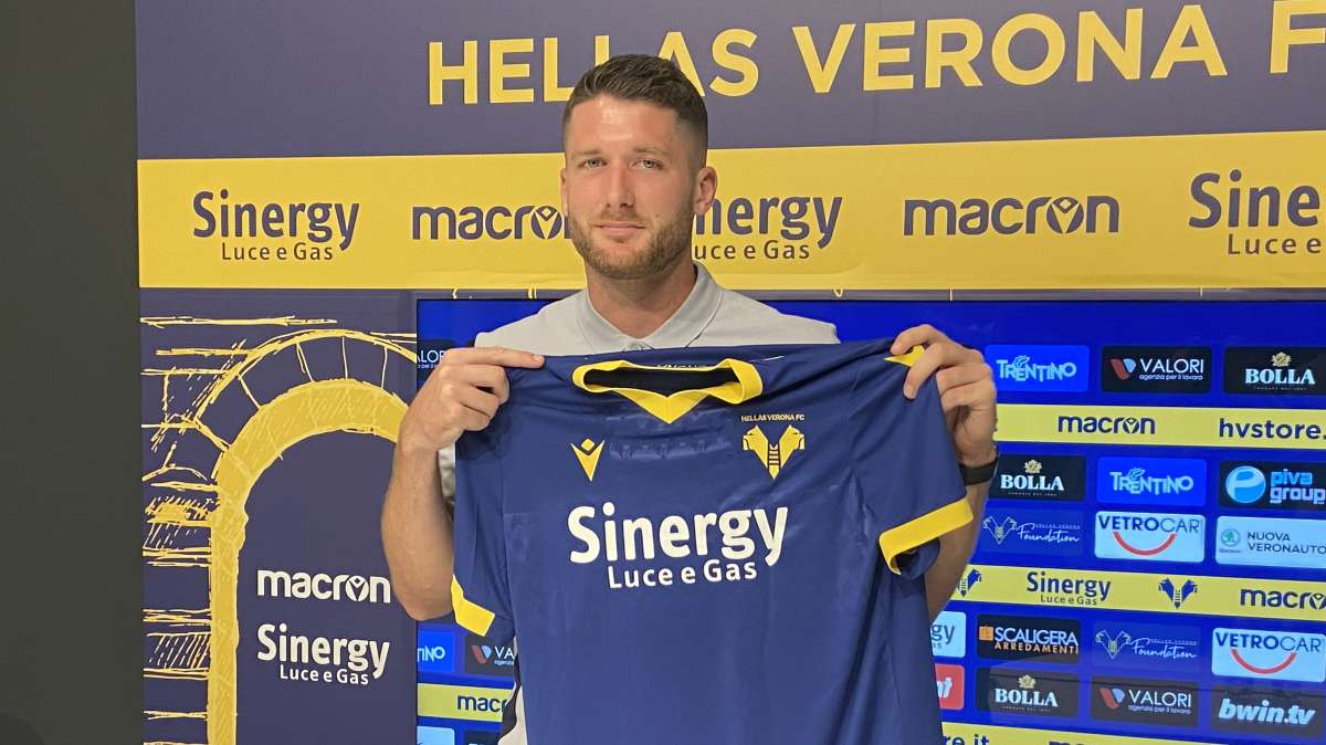 LIVE TMW - Hellas, Henry: "Avevo altre offerte, ma ho scelto Verona. In A i difensori più forti al mondo"