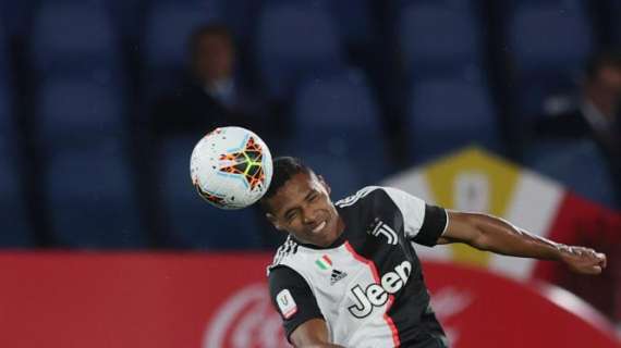 TMW - Juventus, un mese di stop per Alex Sandro. Per Khedira attesi nuovi esami