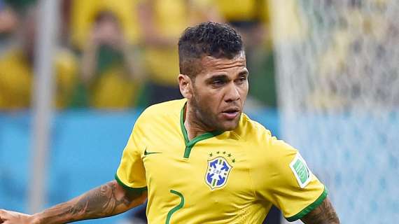 Brasile, Dani Alves supera Roberto Carlos nel computo delle presenze. L'ex Juve è 2°