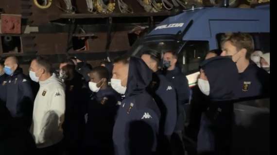 TMW - Genoa, la Gradinata Nord carica la squadra in vista del derby: "Saremo al vostro fianco"