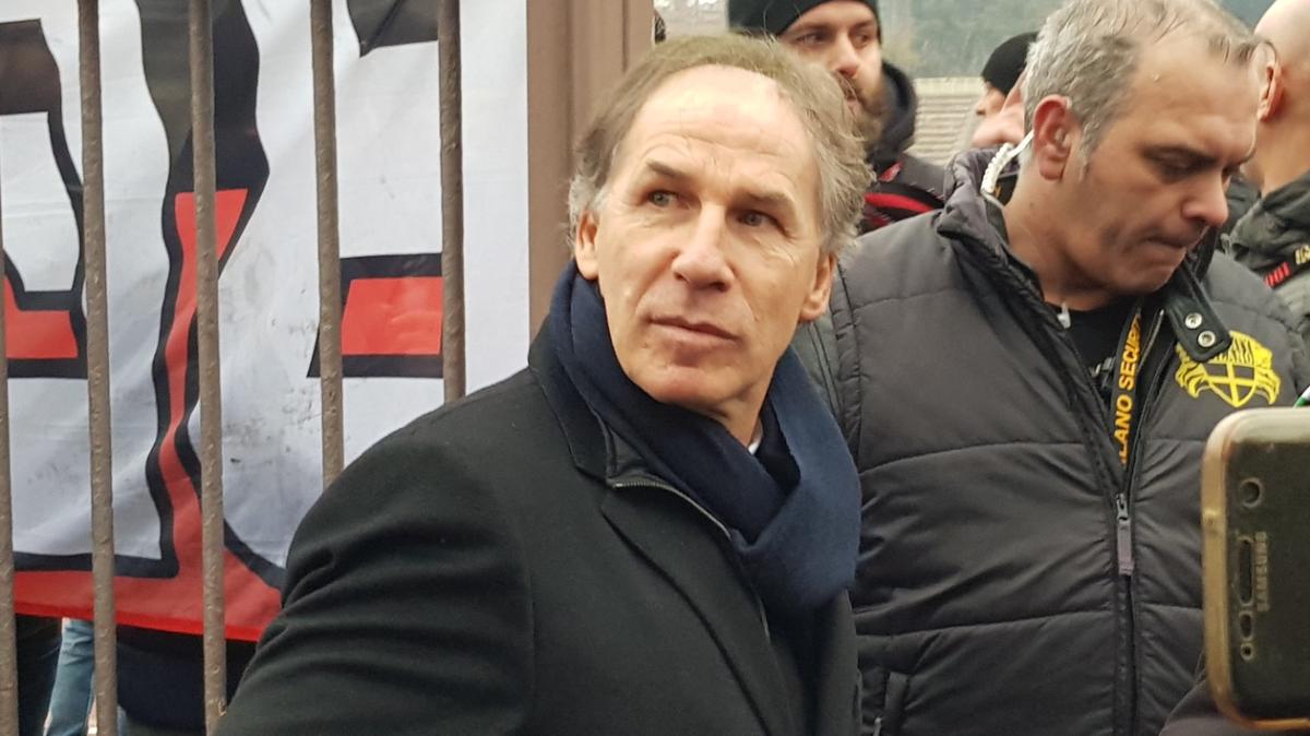 "6 per sempre": quella di Baresi fu la prima maglia ritirata in Italia. Indossò anche la 10