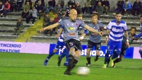 Un gol ogni 68’ e il contratto in scadenza. Santini scalda Padova e il mercato