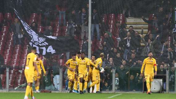 Serie B, la stagione potrebbe riprendere da Ascoli-Cremonese. Forse già a fine giugno