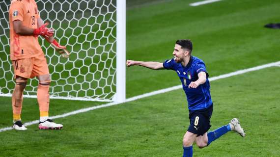 FOTO - Italia in finale grazie alla lotteria dei rigori, i migliori scatti della serie dal dischetto