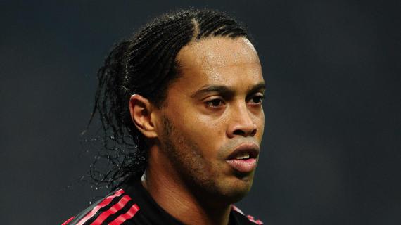"Força Barça!": anche Ronaldinho davanti alla TV a sostenere Yamal contro l'Inter