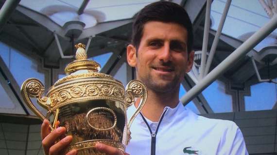 Il tennista Djokovic: "Spero il Milan faccia bene in Champions. Ibra fenomenale"