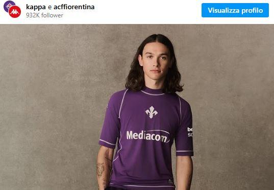 Fiorentina, nuova maglia per celebrare i 25 anni dell'iconica divisa Kombat