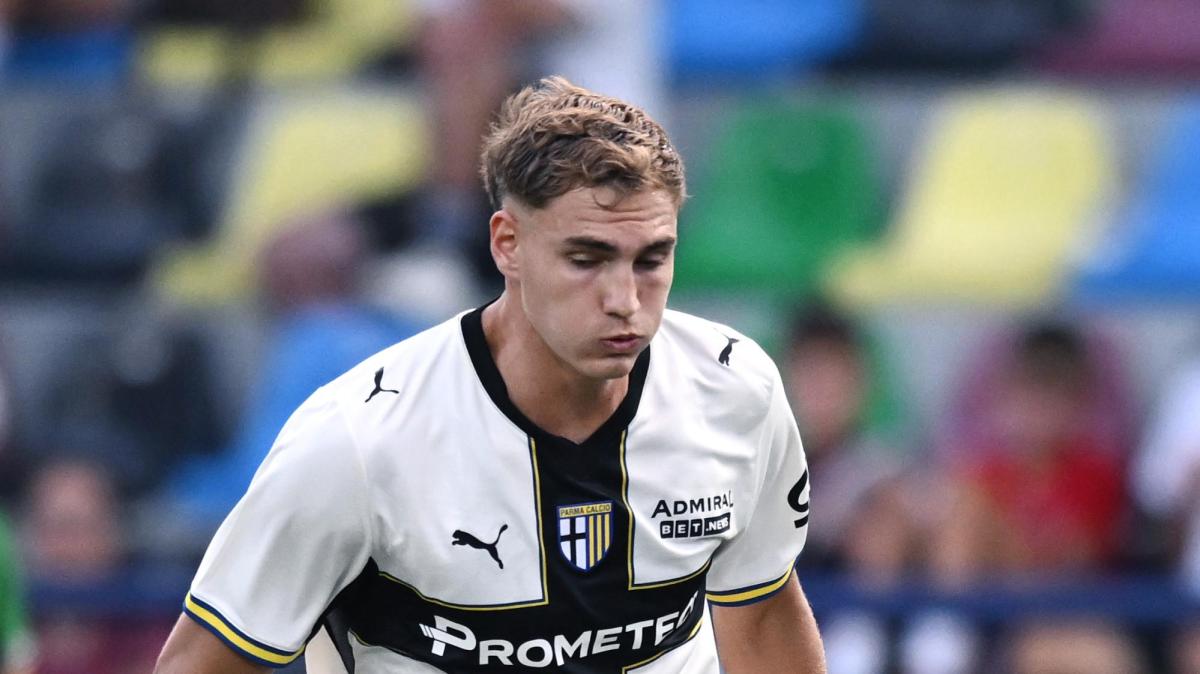 Il Parma dedica un video a Pellegrino, lui risponde: "Grazie. Per sempre nel mio cuore"