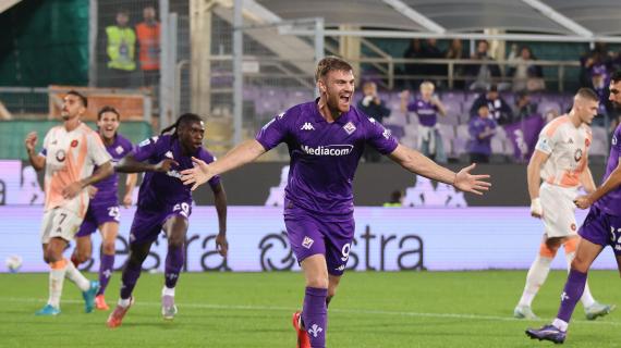 Fiorentina famelica, Roma con poche armi: 3-1 viola all'intervallo. Doppio Kean