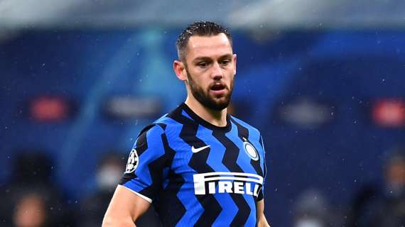Inter, de Vrij: "Conte un vincente, trasmette alla squadra passione e mentalità"