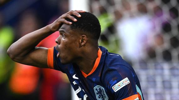 Dumfries nei 30 del Pallone d'Oro Van Dijk: "Abiti a Milano, prendi un bell'abito"