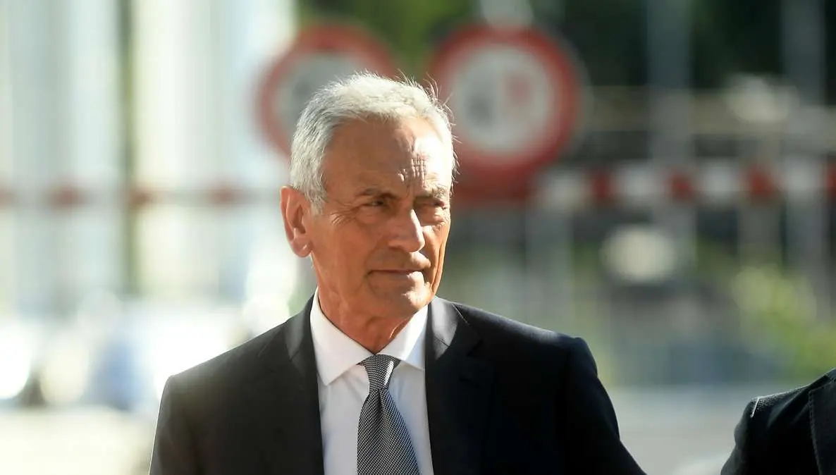 Gravina: "Valutiamo vaccino obbligatorio per i calciatori. Stadi al 50%? Non soddisfacente"