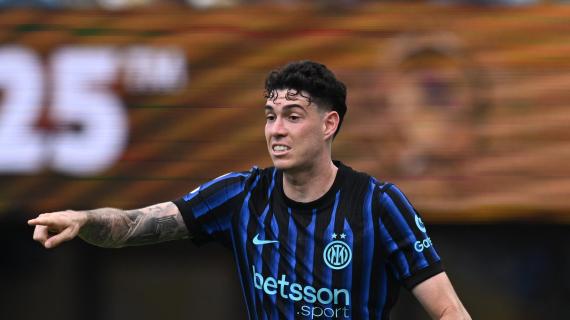 Inter, Bastoni: "Chivu bella sorpresa a livello umano. Più duro di Inzaghi in allenamento"