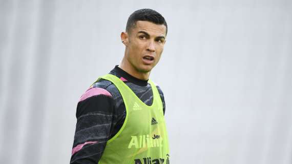 Juventus, Cristiano Ronaldo cuore bianconero sui social: suona la carica in vista del Napoli