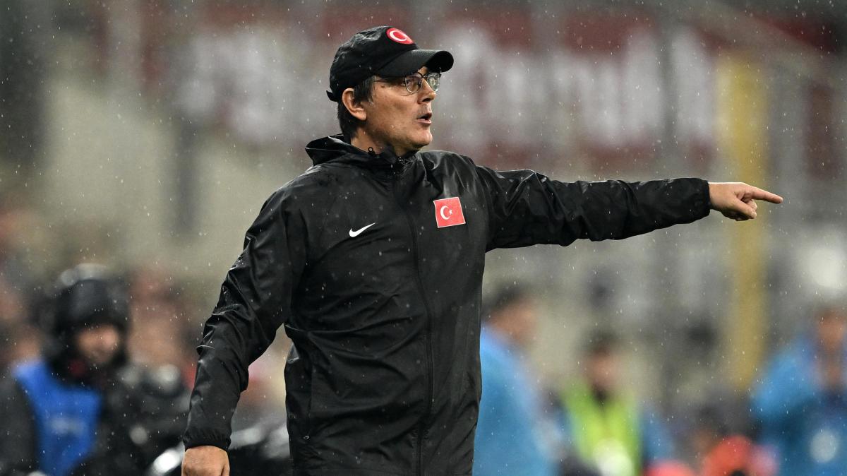 Un brutto Mondiale dopo 24 anni senza: Turchia-Italia, i tifosi chiedono le dimissioni di Montella