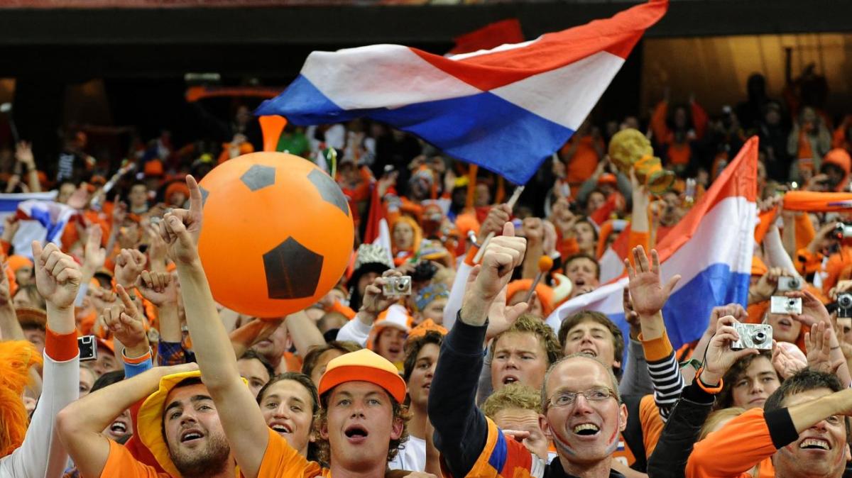 La stagione dell'Heracles si conclude nel peggiore dei modi: gara sospesa e retrocessione in arrivo