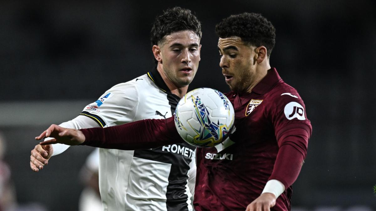 Immagine news primo piano TUTTO mercato WEB: notizie di calcio e calciomercato