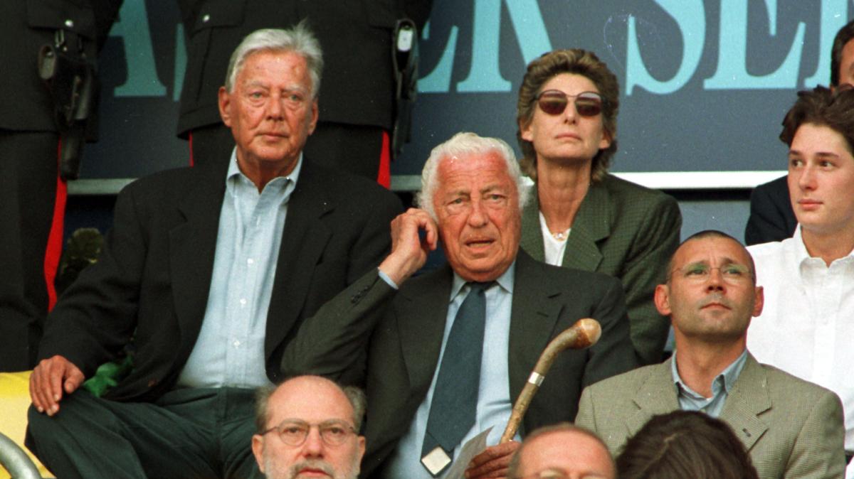 La Juventus ricorda l'anniversario della scomparsa di Gianni Agnelli: "23 anni senza l'Avvocato"