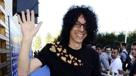 Allevi e l'inno cantato dagli azzurri: "Sono stati bravissimi, non è facile cantare così"