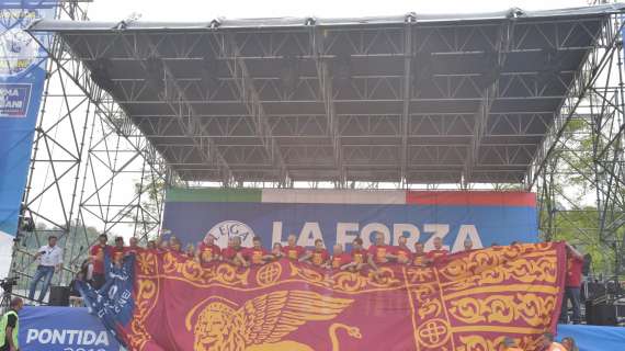 Bandiere con il leone di Venezia nello stadio del Vicenza