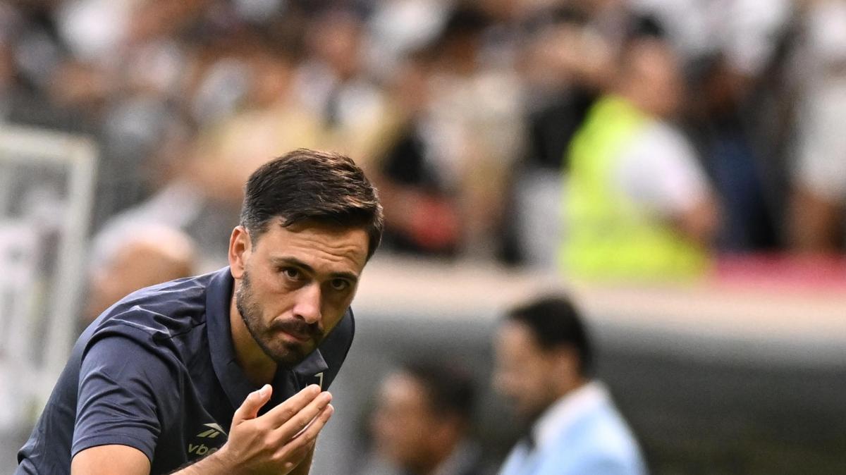 Neymar entra e Ancelotti jr fa cenno di no: "Frainteso, il cambio non c'entra niente"
