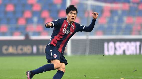 Bologna in vantaggio contro l'Udinese: gol di testa di Tomiyasu su assist di Orsolini