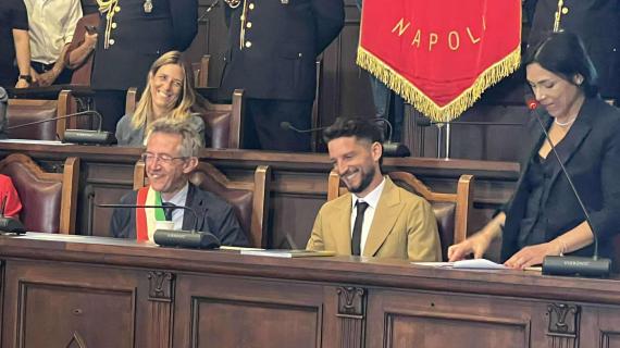 Mertens riceve la cittadinanza onoraria: "Napoli mi ha cambiato, ne sono innamorato"