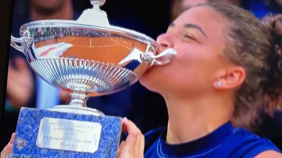 Jasmine Paolini trionfa al Foro Italico, asfaltata la statunitense Coco Gauff
