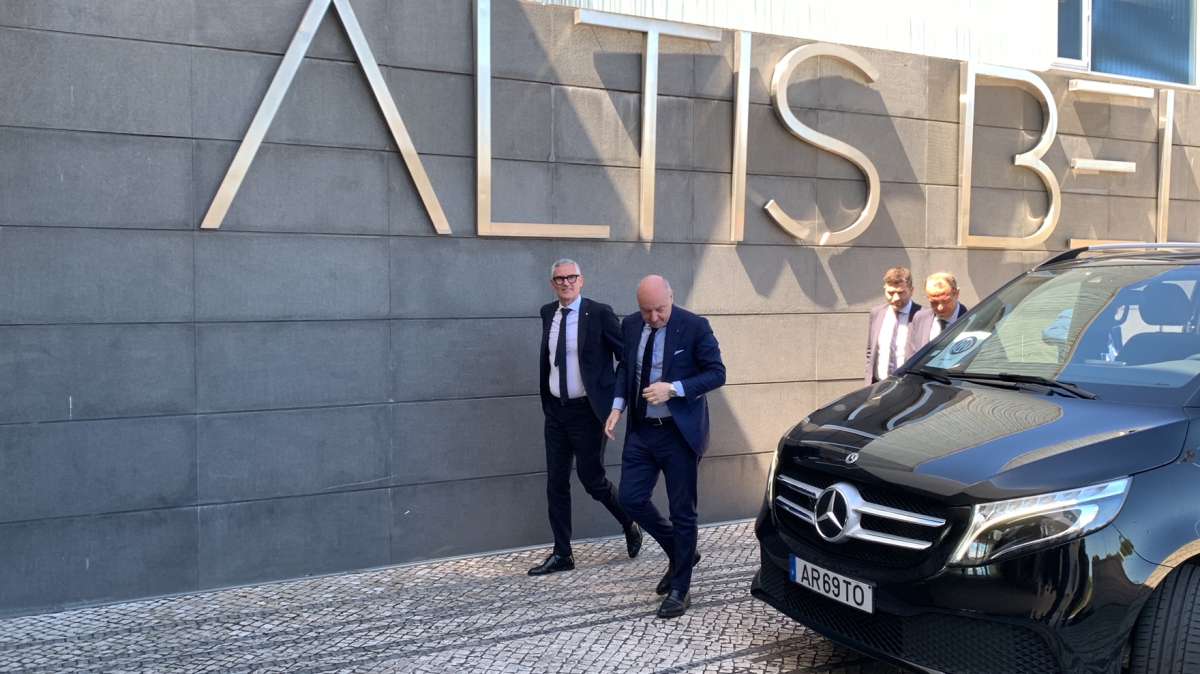 TMW - Benfica-Inter, via al pranzo UEFA. Zhang e Rui Costa gli ultimi ad arrivare