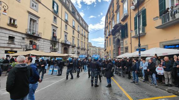 Guerriglia a Napoli, sei uomini delle Forze dell'Ordine rimasti feriti negli scontri di ieri