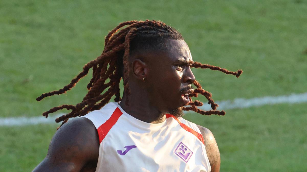 Kean non si sta allenando con la Fiorentina: l'assenza è programmata, ma il Como c'è