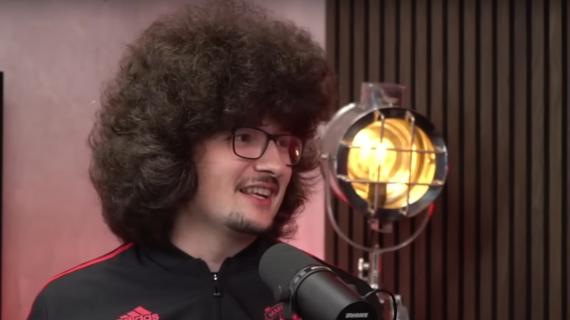 Frank resterà almeno un anno senza tagliarsi i capelli: è l'immagine del disastro United