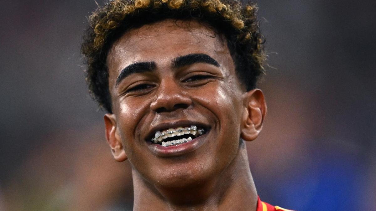 Lamine Yamal e il rapporto con i social: "Siamo una generazione diversa e mi piace"