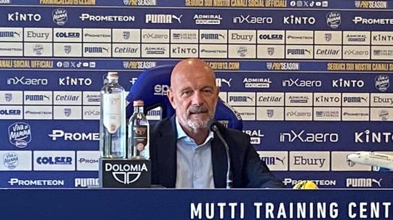 Parma, il ds Pederzoli: "Non c'è nell'aria nessun esonero. Momento difficile"