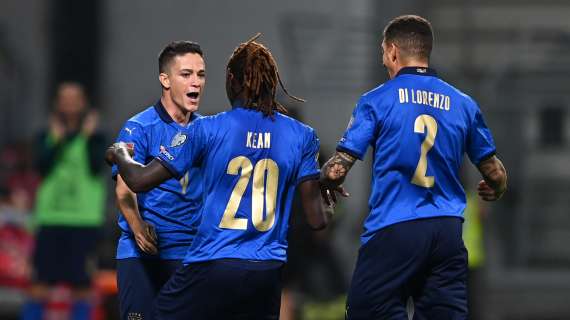 L'Italia fa un passo verso il Mondiale. CorSera: "Kean e Raspadori segnano i gol del futuro"