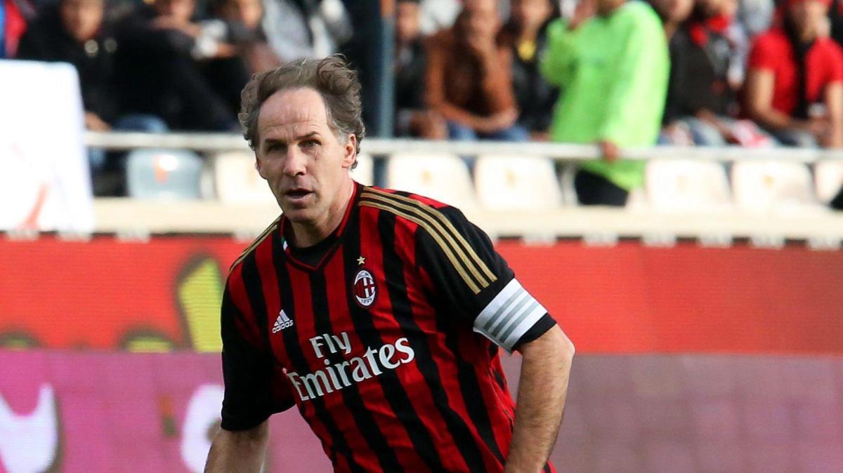 Amorim e Gabbia rendono omaggio al murale dedicato a Baresi a Perth