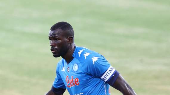Napoli, l'ex agente di Koulibaly: "Non andrà al PSG. I francesi non possono spendere"