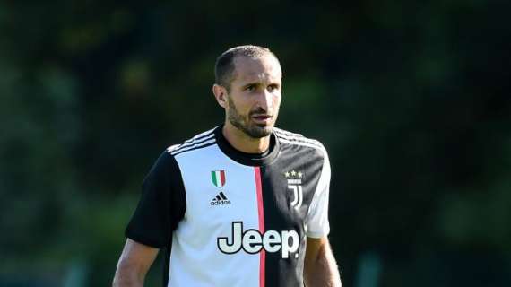 Juventus-Brescia 1-0, boato dello Stadium: capitan Chiellini ha iniziato il riscaldamento