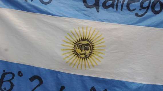 "Oggi sogniamo con lui e il suo volo che ci ha portato in finale": l'Argentina ringrazia Martinez