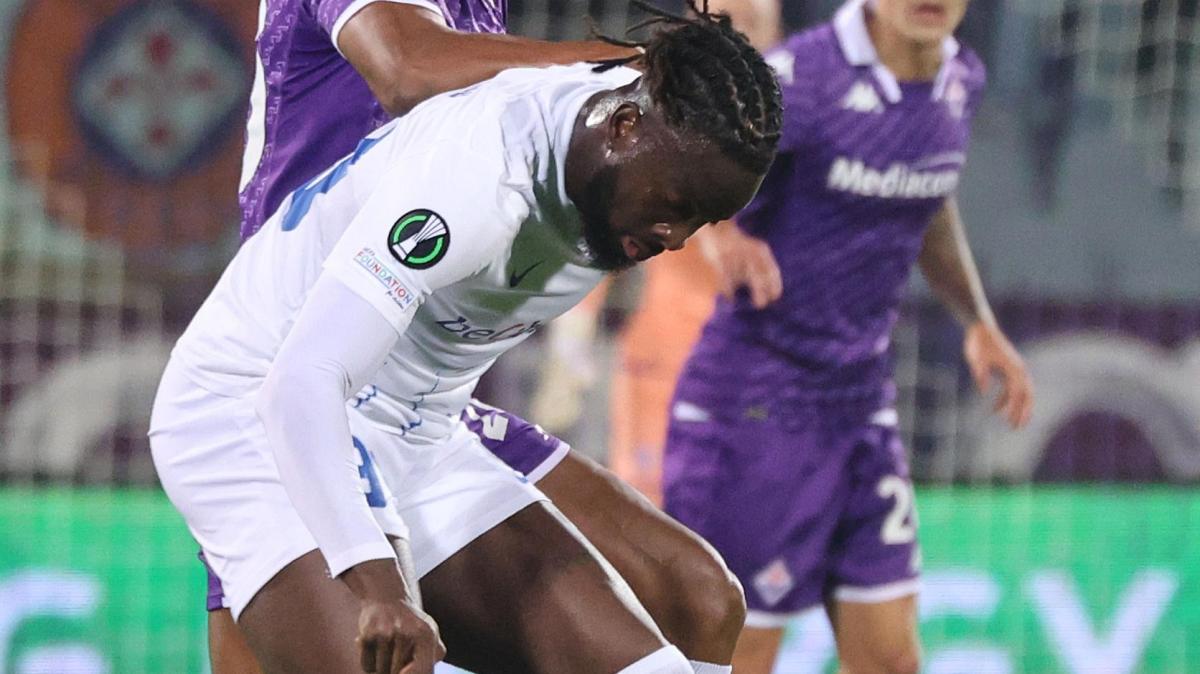 Il Wolverhampton gli nega la Fiorentina, Arokodare si siede in campo: seduta annullata