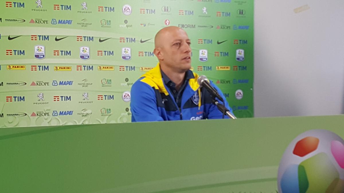 Sampdoria, altro striscione contro Mutarelli e la società: "Basta topi genoani"