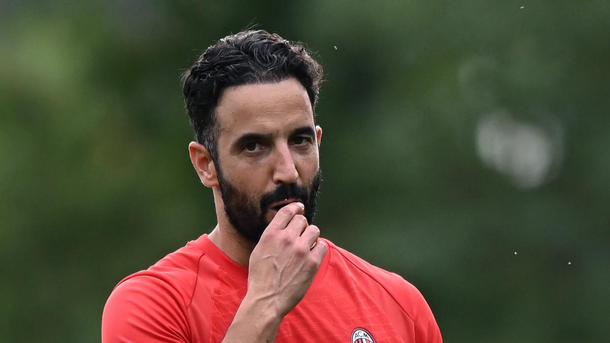 Milan, per Karetsas c'è la concorrenza del Borussia Dortmund. Tedeschi in vantaggio