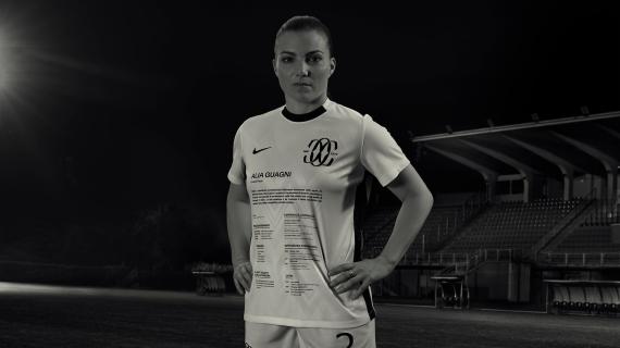 Como Women, la maglia speciale per l'addio al calcio di Alia Guagni