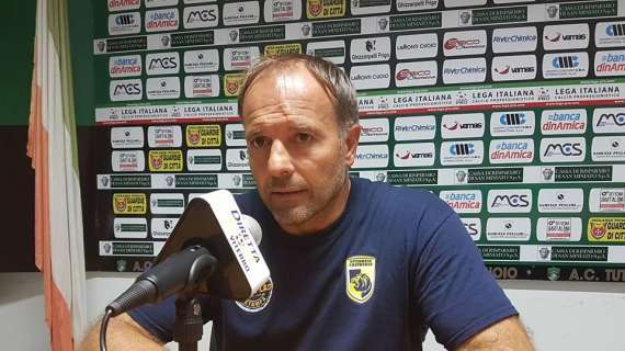Bari, Cornacchini: "Dobbiamo ripartire forte e vincere il campionato"
