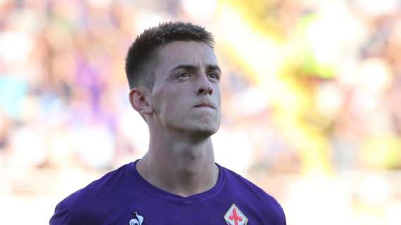 Fiorentina, Terzic in uscita: il terzino pronto a lasciare Firenze durante la prossima estate