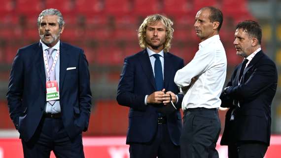 Nedved vorrebbe cambiare subito, ma la Juventus è decisa: ancora avanti con Allegri
