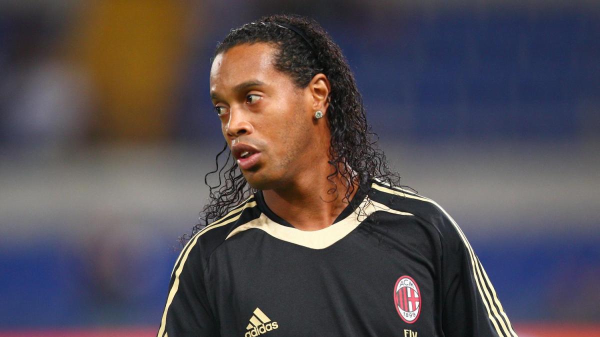 Ronaldinho al Ravenna. Le sue prime parole: "Non vedo l'ora di tornare a danzare su un pallone"