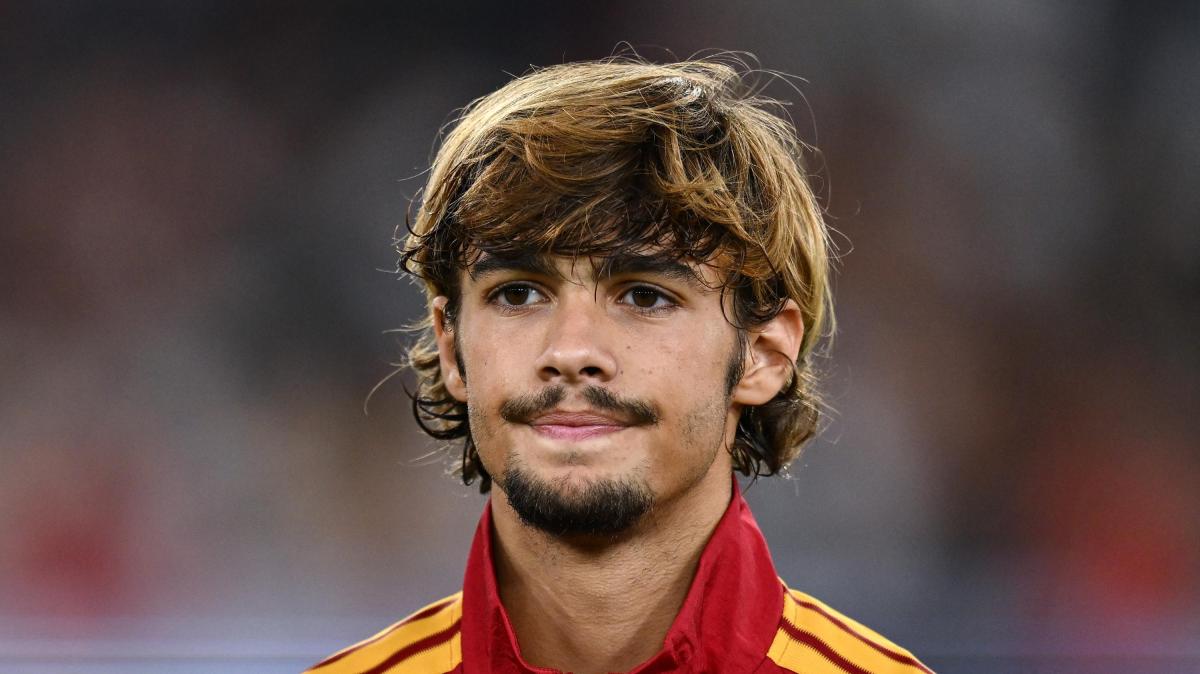 Roma, Mora: "Gasperini mi dà tanti consigli. Totti? Un idolo per tutta la generazione"
